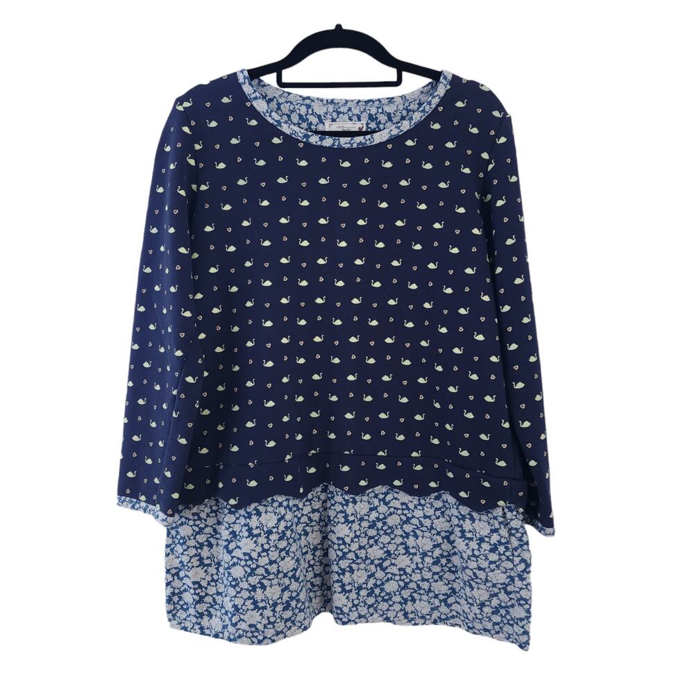Earth Music & Ecology Sweater Large Navy Blue Swan Floral 3/4 Sleeve Tiered Top